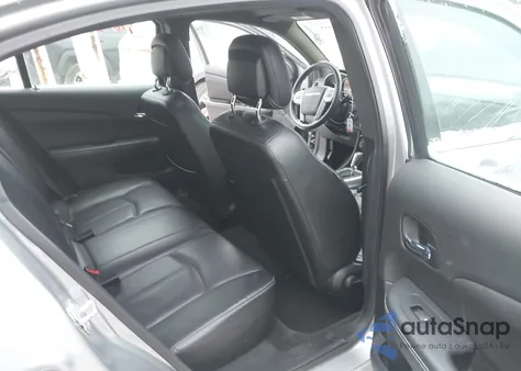 2013 Chrysler 200 Limited from USA, damaged, VIN 1C3CCBCG5DN737250